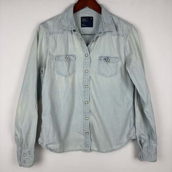 American Eagle Outfitters Tops - American Eagle Outfitters Acid Wash Long Sleeve Denim‎ Button Down Shirt